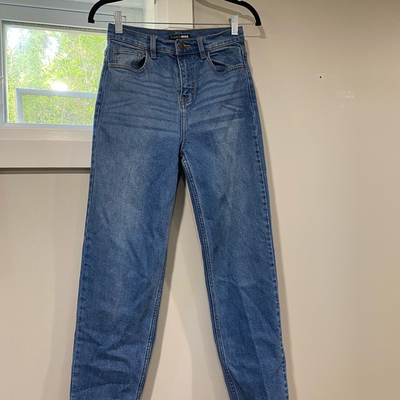 Fashion Nova Blue Mom Jeans - Picture 2 of 3